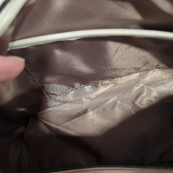 Floral White Satchel Bag - Picture 8 of 9